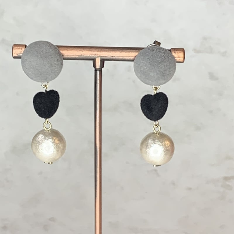 コットンパールとフロッキーハートのイヤリング/ピアス | arcorecchini