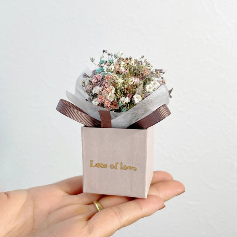 ミニチュアBOX ドライブーケ【かすみ草 BOX 】 | Lynn flowers