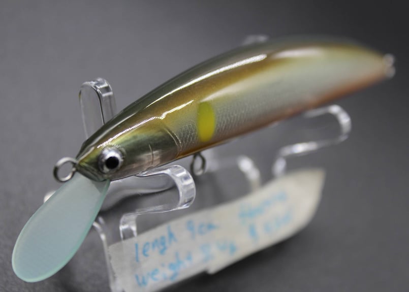 ハンドメイドルアー フローティング 鮎カラー 9cm 【幾ミノー / IKU