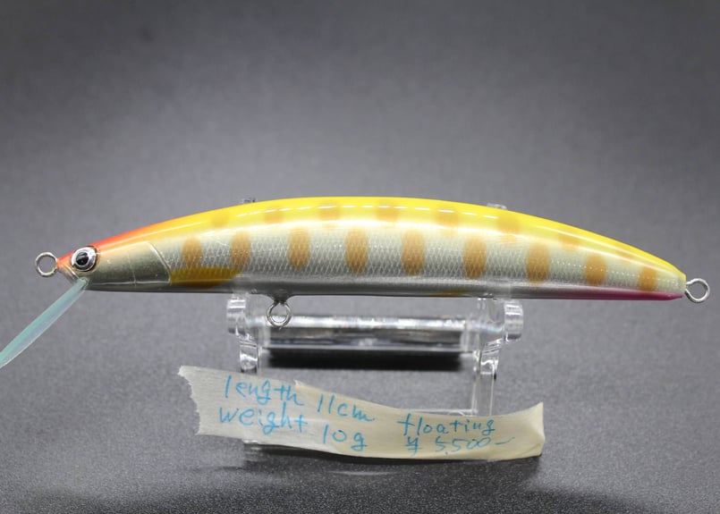ハンドメイドルアー フローティング チャート イエローヤマメ 11cm
