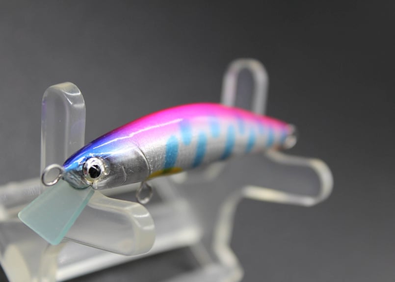 ハンドメイドシンキングルアー（スズメバチ）ジョイントタイプ 山女魚