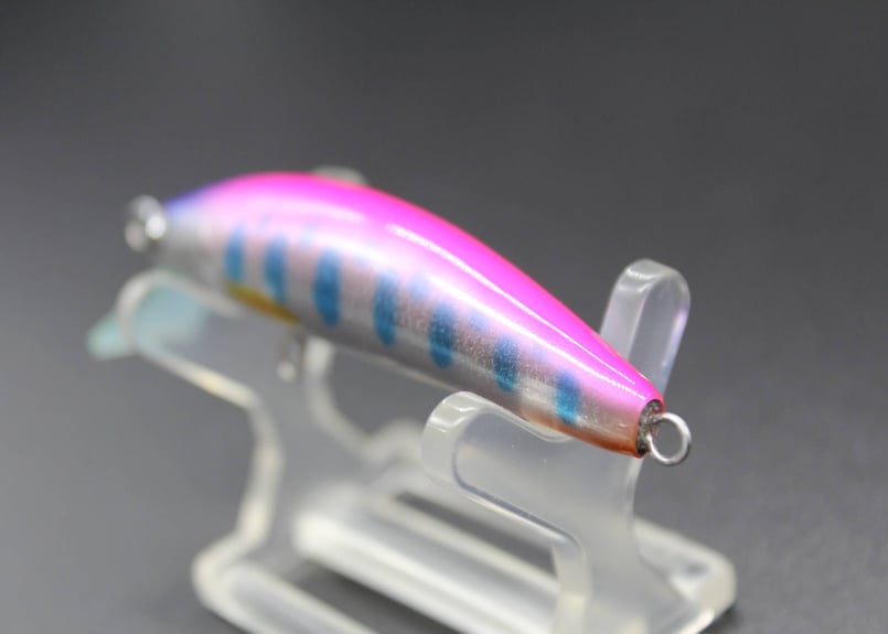 ハンドメイドルアー フローティング ピンクヤマメ 7cm 【幾ミノー