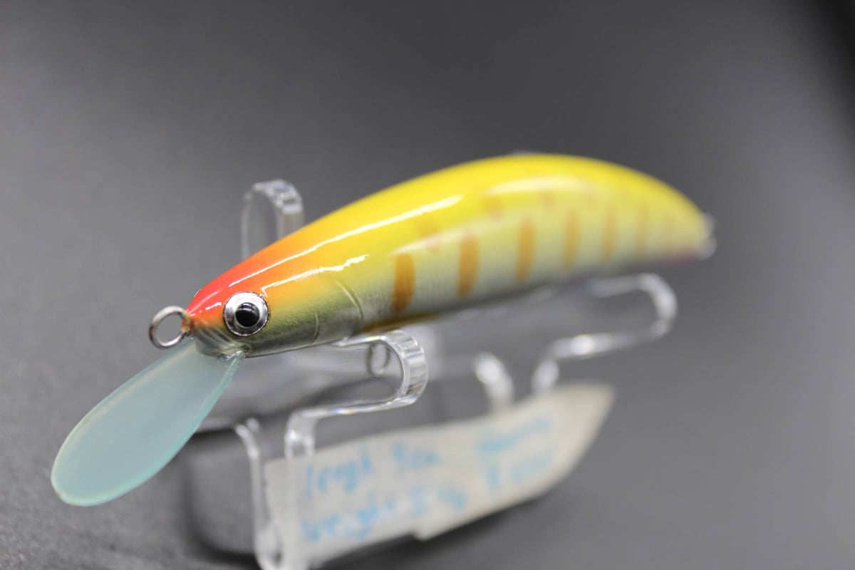 ハンドメイドルアー フローティング チャート イエローヤマメ