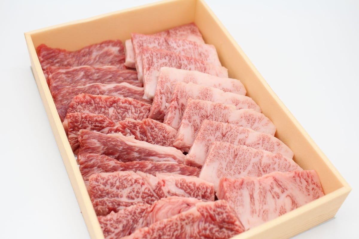 最高級飛騨牛カルビ焼肉用 【1kg】10~12人前 最高級A4,A5ランクのみお