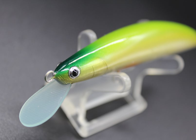 ハンドメイドルアー フローティング グリーンゴールド 11cm 【幾