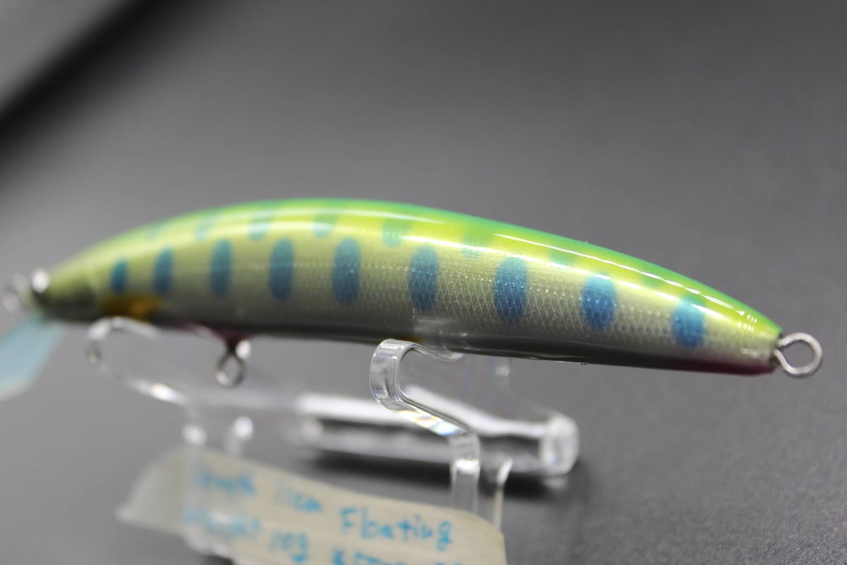 ハンドメイドルアー フローティング チャート グリーンヤマメ 11cm