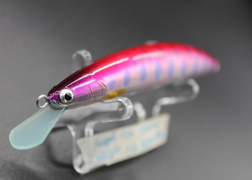 ハンドメイドルアー フローティング レッドヤマメ 11cm 【幾ミノー