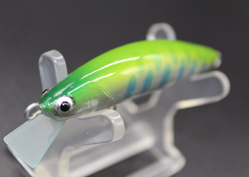 ハンドメイドルアー フローティング グリーンヤマメ 7cm 【幾ミノー