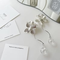 silver flower soap bubble