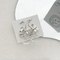 silver flower glass