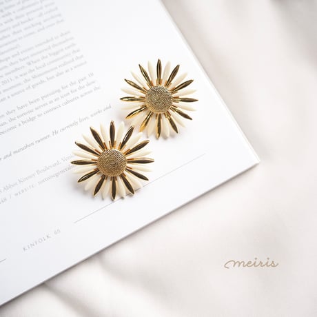 *big sunflower ピアス/イヤリング*