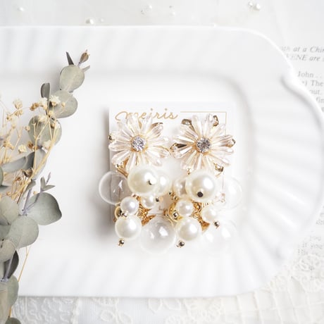 *white flower × glass ball ピアス/イヤリング*