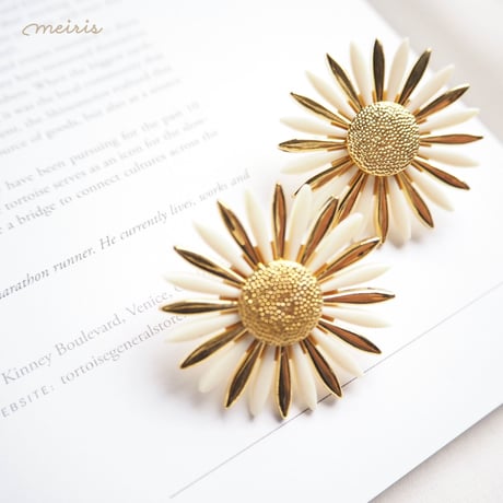 *big sunflower ピアス/イヤリング*