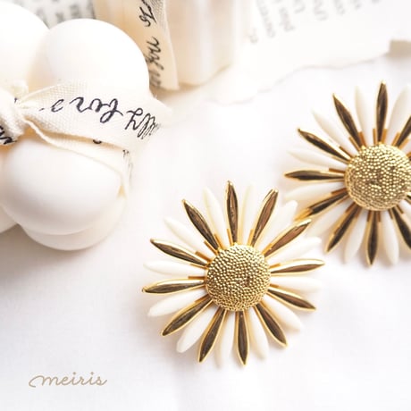*big sunflower ピアス/イヤリング*