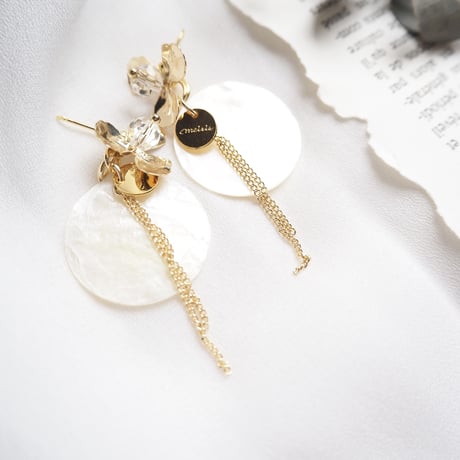 *shell flower ピアス/イヤリング*