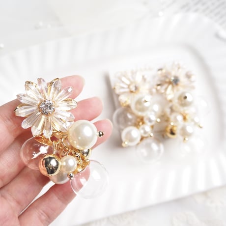 *white flower × glass ball ピアス/イヤリング*