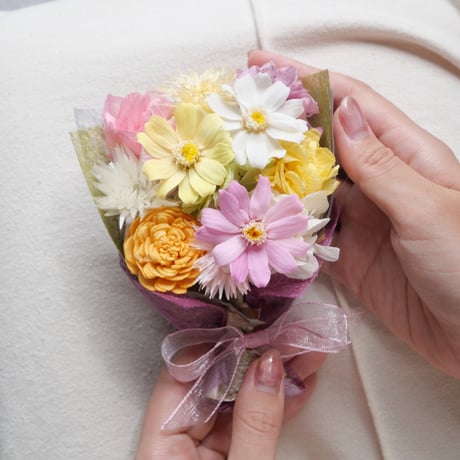 春の訪れ、おもてなし花束『陽だまり』（XSサイズ）