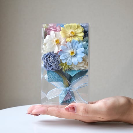 澄んだ空のようなおもてなし花束『冬空』（XSサイズ）