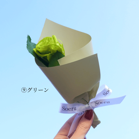 一輪のローズブーケ