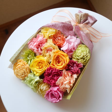 華を贈るおもてなし花束『お花畑』（Mサイズ）