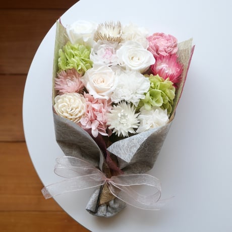 祝福を贈るおもてなし花束『寿』（Mサイズ）