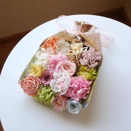 ぬくもりを贈るおもてなし花束『ひかり』（Sサイズ）