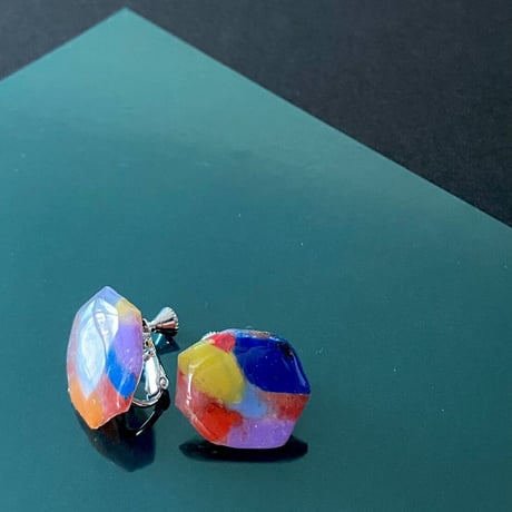 海洋プラスチックのイヤリング【マーブル】