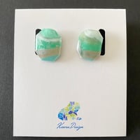 海洋プラスチックのピアス【グリーン】