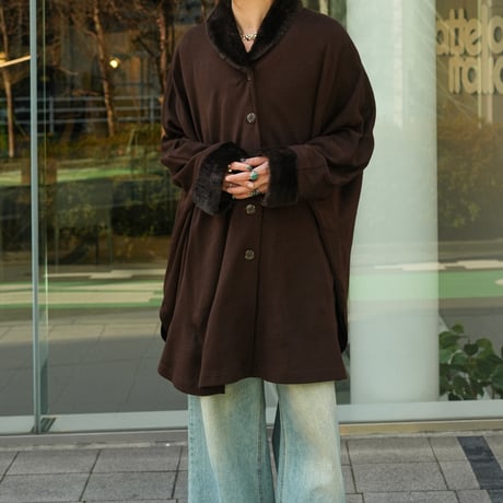 "MODA JACQUELINE"  Faux fur trim poncho coat "made in France"【Polaroid】