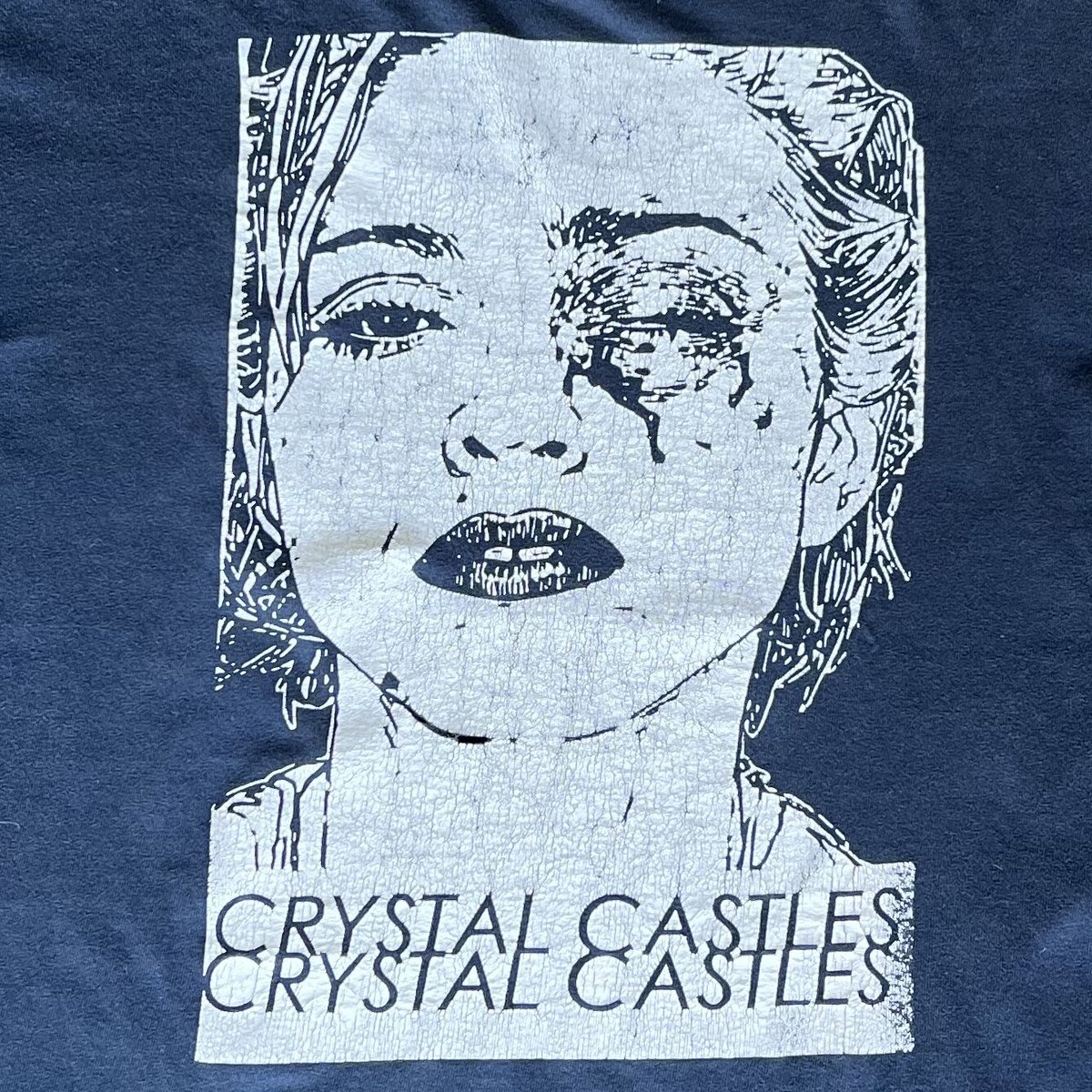 クリスタル・キャッスルズ / CRYSTAL CASTLES Amazon.co.jp: CRYSTAL CASTLES: ミュージック