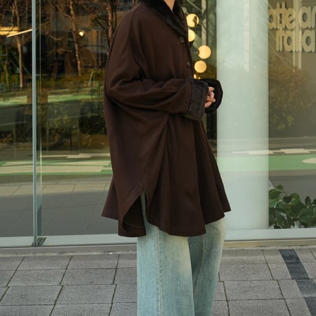 "MODA JACQUELINE"  Faux fur trim poncho coat "made in France"【Polaroid】