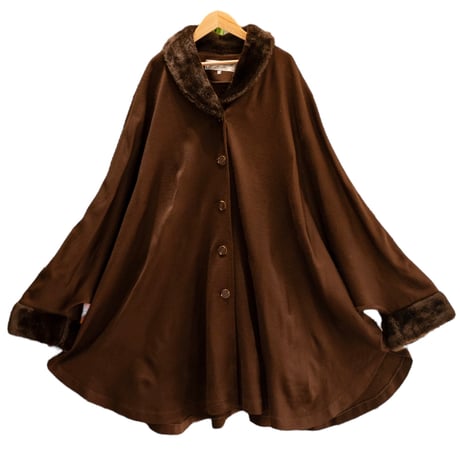 "MODA JACQUELINE"  Faux fur trim poncho coat "made in France"【Polaroid】
