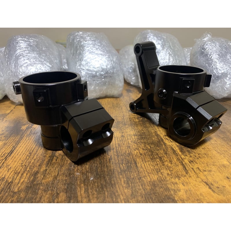 YZ125/250用フロントサスペンション CNC削り出しオリジナル YZ125/250用フロントサスペンション CNC削り出しオリジナル
