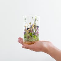 プリザーブドフラワーとドライフラワーの花畑