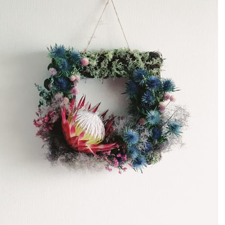 CATEGORY ドライフラワーになる四角なリース8000円