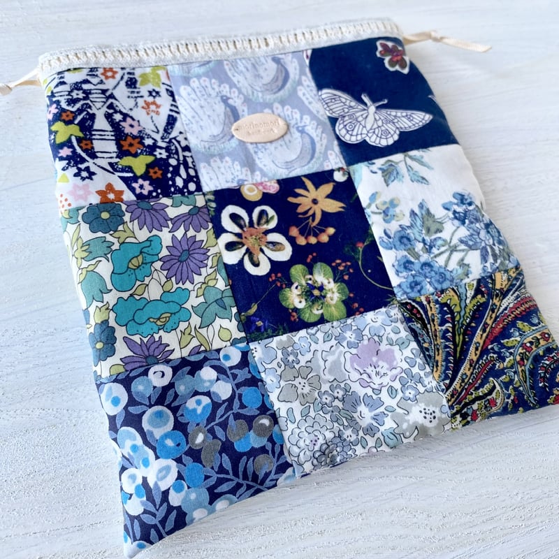 はぎれを愛でる しかくいパッチワーク巾着 ブルー系 | morinomori h.w