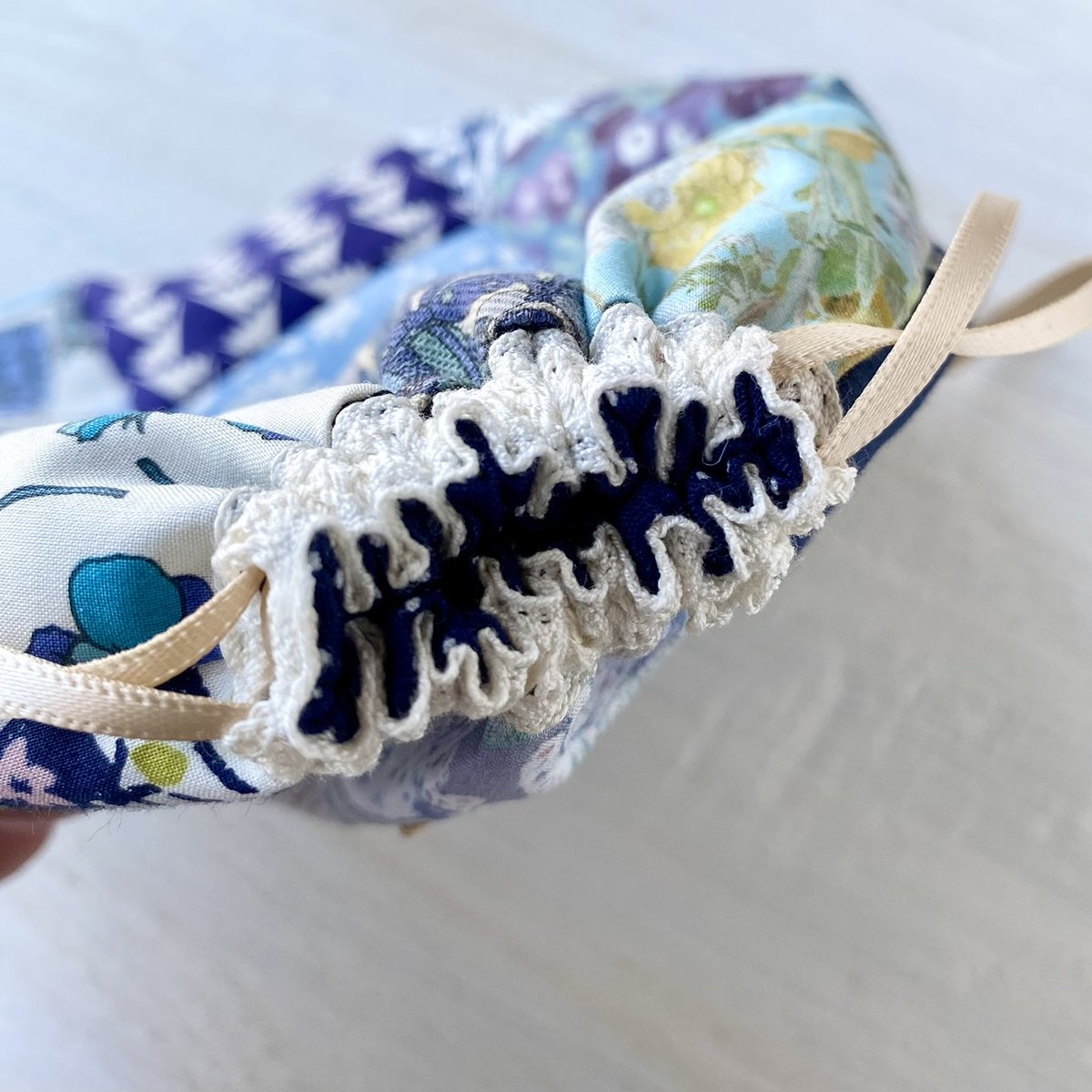 はぎれを愛でる しかくいパッチワーク巾着 ブルー系 | morinomori h.w