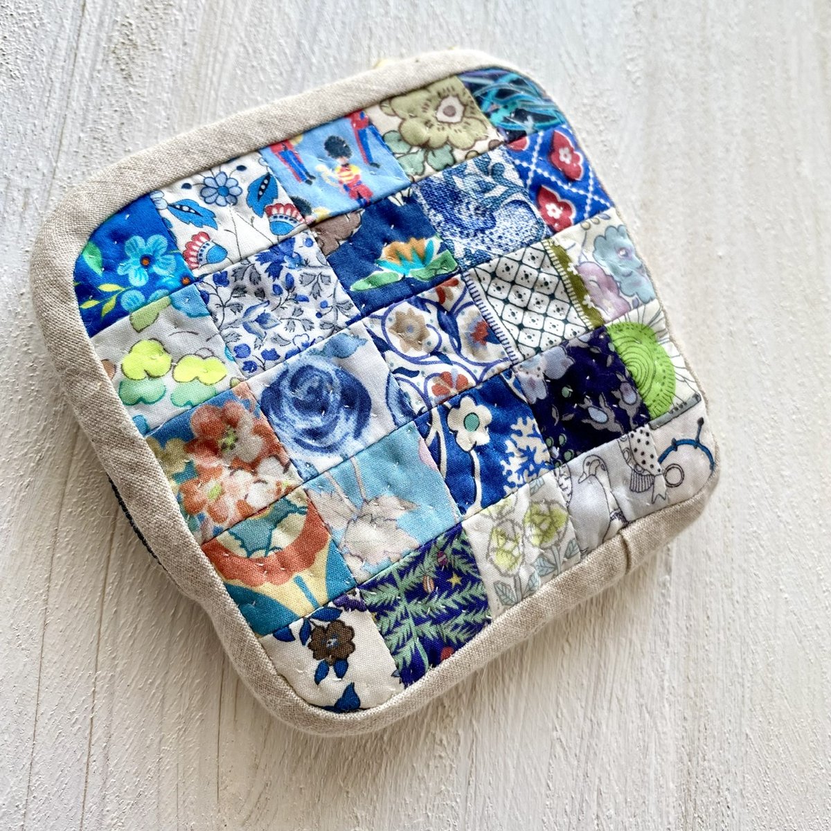 【ハンドメイド】特大サイズ！！刺し子とパッチワークのまんまるポーチ　和柄 m53876196012_1.jpg?1721995092
