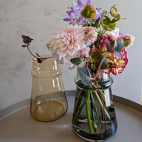 Mother's Day  【おすすめ】花瓶とお花のセット　Mサイズ  〈5/7～5/9着〉