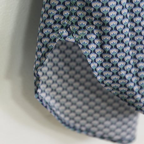 LIBERTY FABRICS　NO.32 リバティプリント  ドレスシャツ リバティシャツ  ＜ Woodstock / ウッドストック ＞