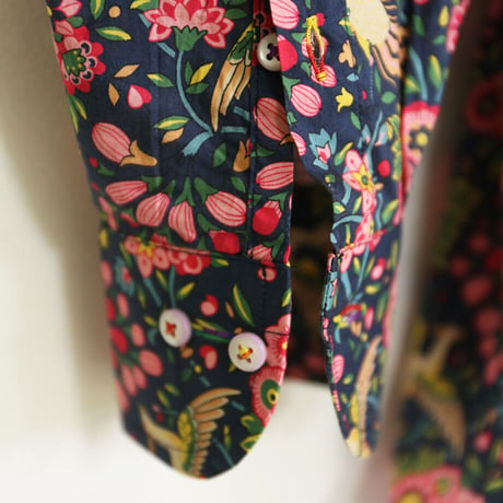 LIBERTY FABRICS　NO.39 リバティプリント  ドレスシャツ  リバティシャツ  ＜Dantes Paradice/ダンテズ・パラダイス＞