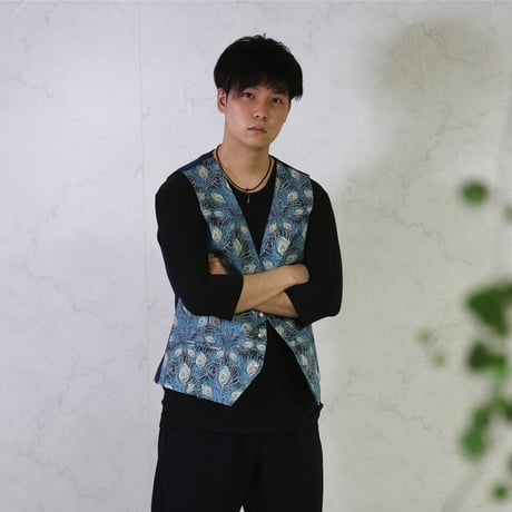 LIBERTY FABRICS　NO.11 リバティプリント 高級 メンズ セレブ ベスト　 ＜Juno Feather/ジュノフェザー＞