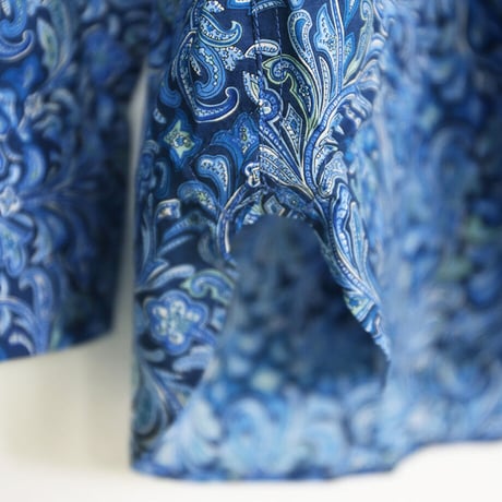 LIBERTY FABRICS　NO.26 リバティプリント  ドレスシャツ リバティシャツ  ＜Hendrix / ヘンドリックス ＞【ブルー】