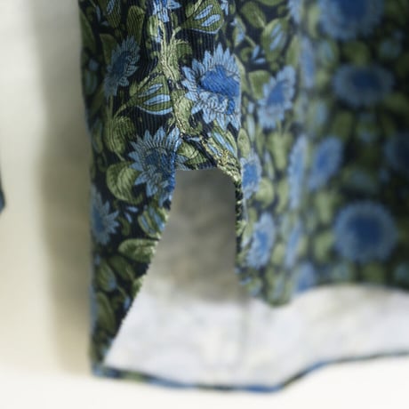 LIBERTY FABRICS　NO.44  リバティプリント  ドレスシャツ リバティシャツ  コーデュロイ　＜ Synchronise / シンクロナイズ＞