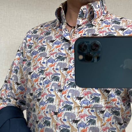 LIBERTY FABRICS　NO.05 リバティプリント リバティシャツ   ドレスシャツ ＜ Cue for the Zoo / キュー・フォー・ザ・ズー＞