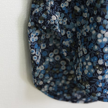 LIBERTY FABRICS　NO.30 リバティプリント  ドレスシャツ リバティシャツ  ＜ Wiltshire / ウィルトシャー ＞
