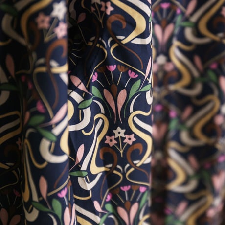 LIBERTY FABRICS　NO.31 リバティプリント  ドレスシャツ リバティシャツ  ＜Lyra/ライラ＞