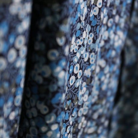 LIBERTY FABRICS　NO.30 リバティプリント  ドレスシャツ リバティシャツ  ＜ Wiltshire / ウィルトシャー ＞