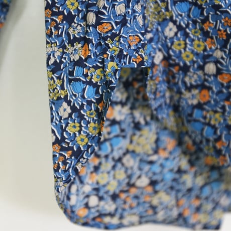 LIBERTY FABRICS　NO.24 リバティプリント  ドレスシャツ リバティシャツ  ＜ Alicia Bell / アリシア・ベル＞