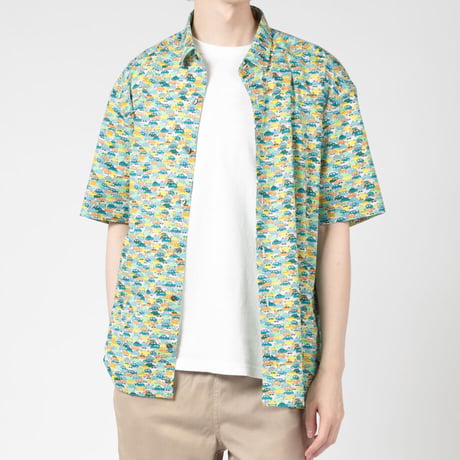 LIBERTY FABRICS　NO.112 リバティプリント  半袖シャツ リバティシャツ ＜CARS NEON / カーズ・ネオン / グリーン系＞